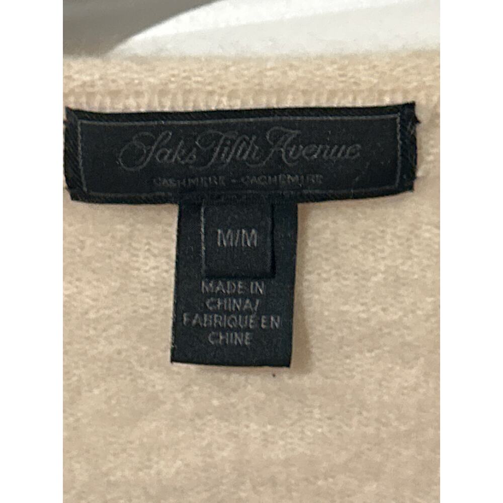 Saks Fifth Avenue 100% Cashmere cream cardigan size medium - Picture 3 of 4